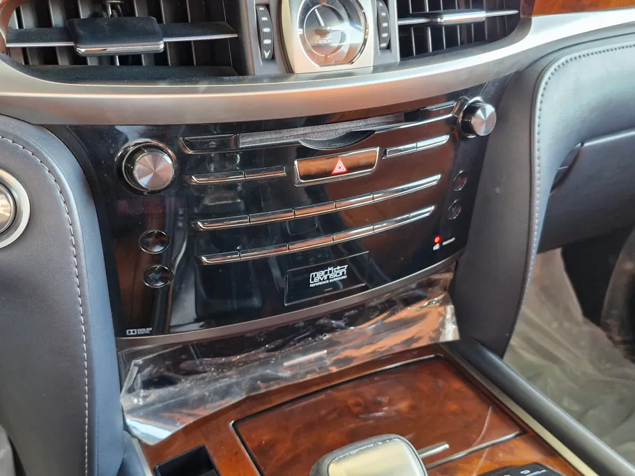 لكزس LX 570 S 2020 