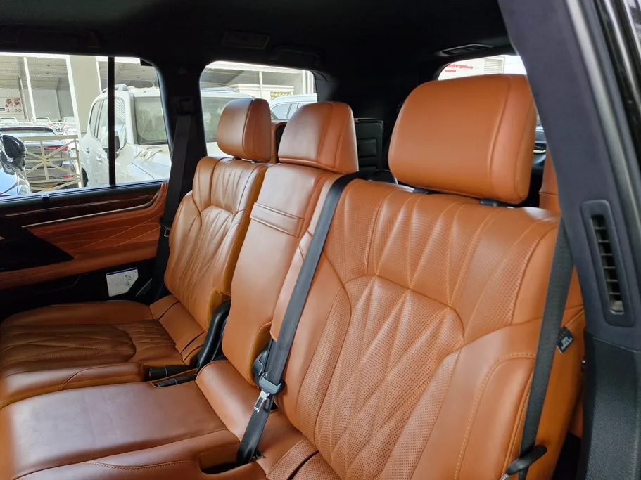 لكزس LX 570 S 2020 