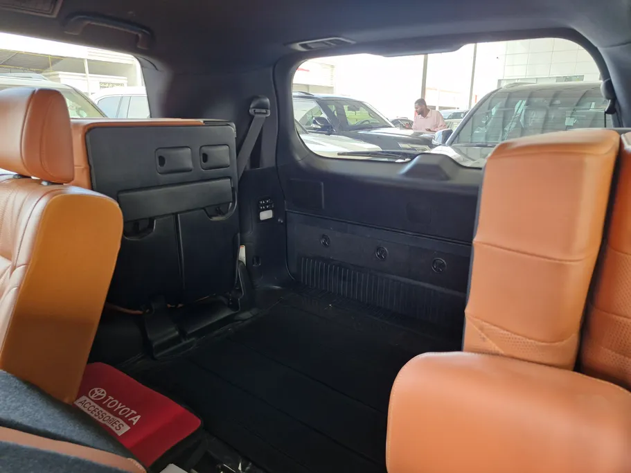 لكزس LX 570 S 2020 