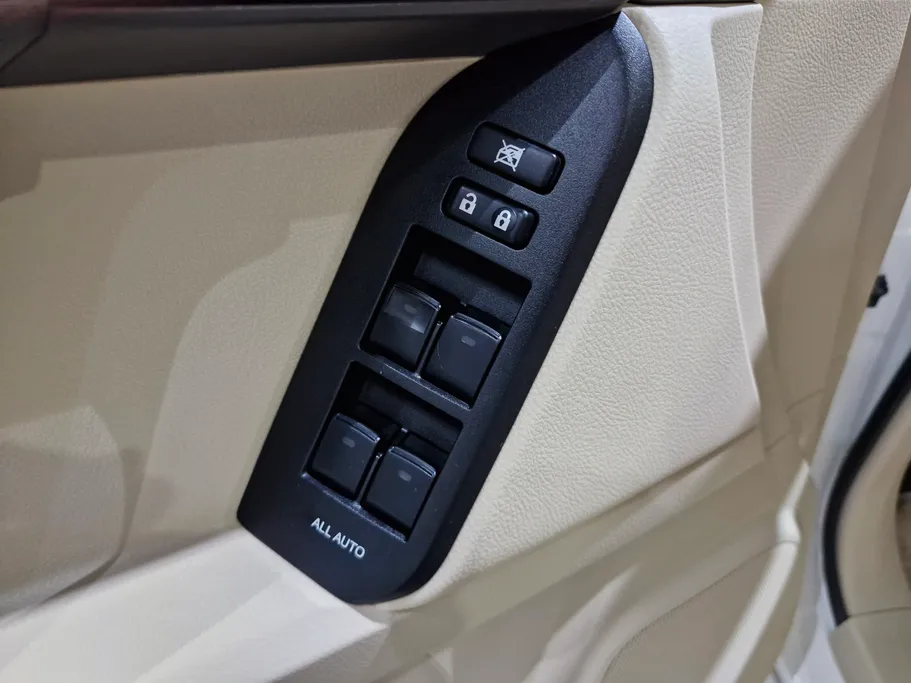 تويوتا برادو TXL1 2023 