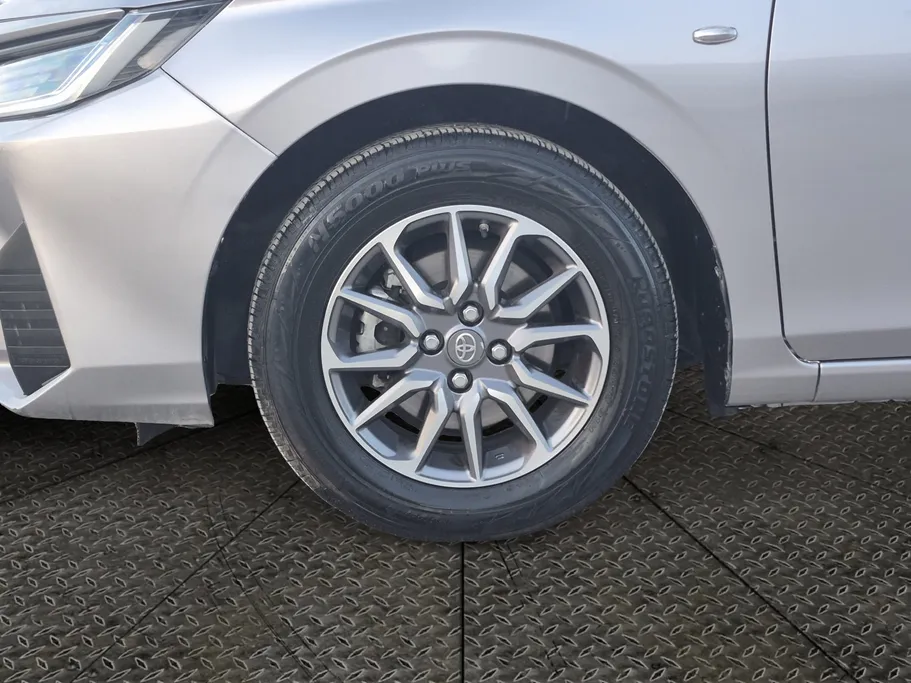 2024 Toyota Yaris  Y 