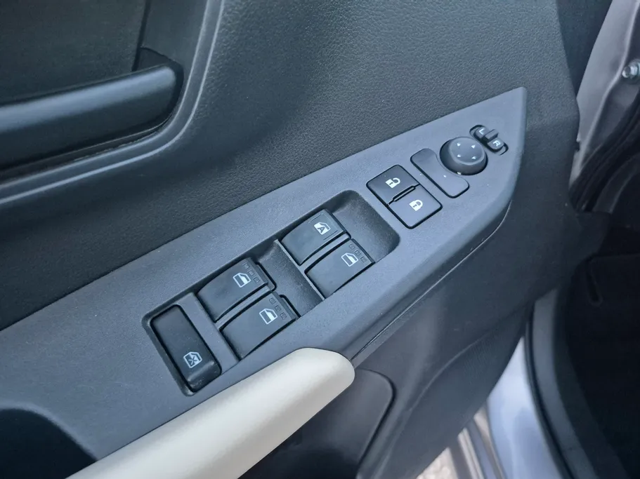 2024 Toyota Yaris  Y 