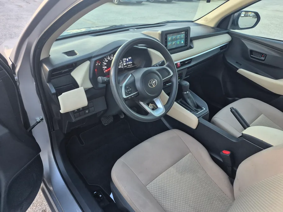 2024 Toyota Yaris  Y 