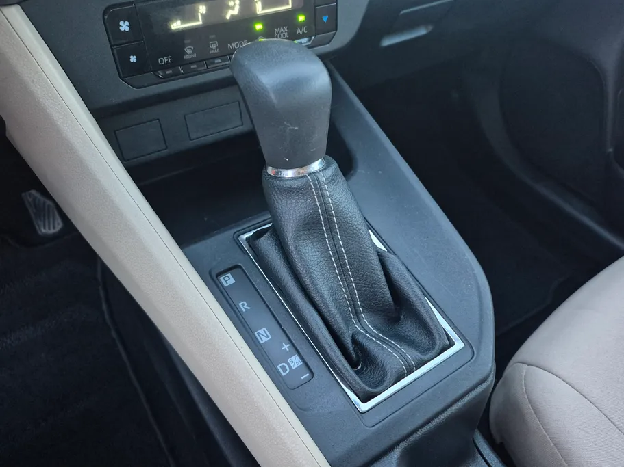 2024 Toyota Yaris  Y 