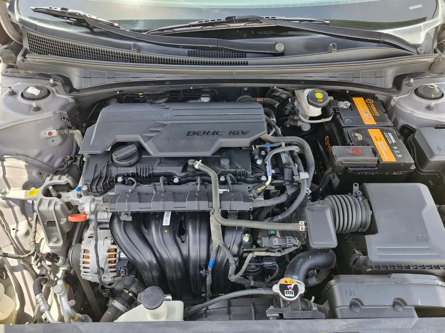 2023 Hyundai Elantra Smart 