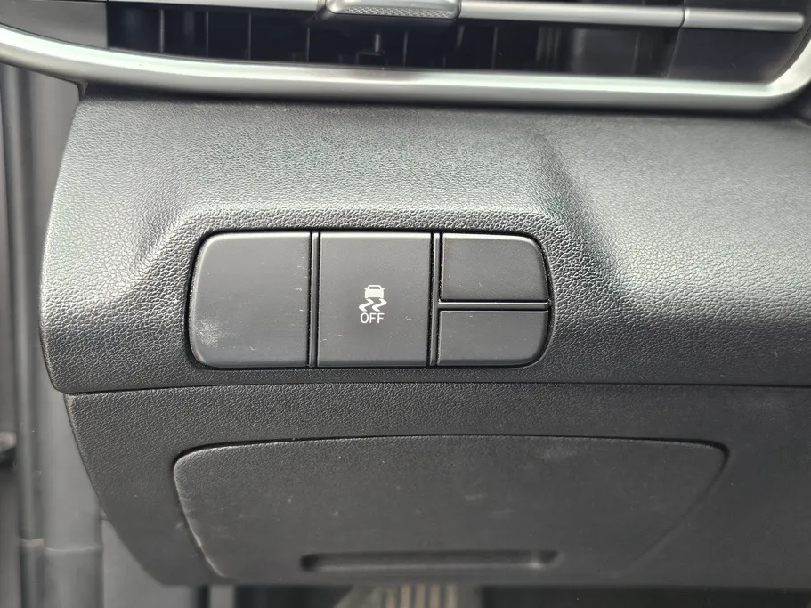 2023 Hyundai Elantra Smart 