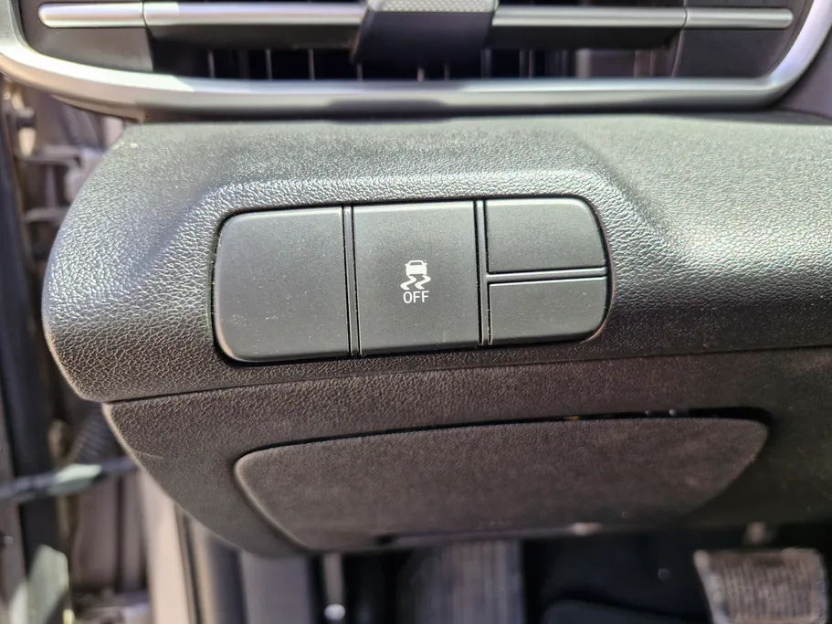 2023 Hyundai Elantra Smart 