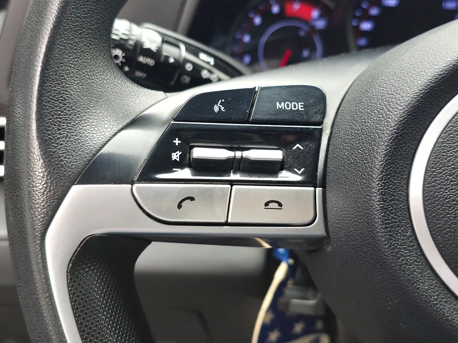 2023 Hyundai Elantra Smart 