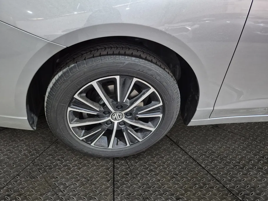 2025 MG 5 STD New Shape 