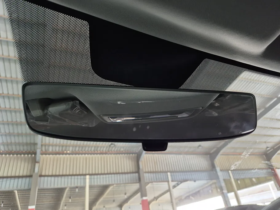 2025 MG 5 STD New Shape 