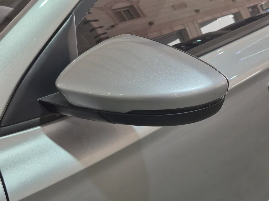 2025 MG 5 STD New Shape 