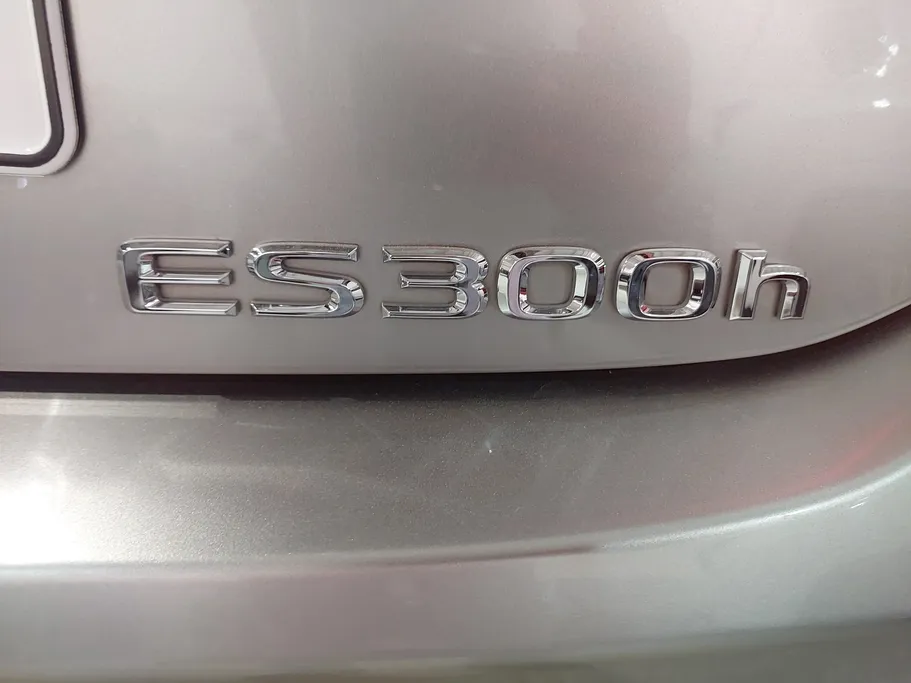 2024 Lexus ES 300 AH Hybrid  