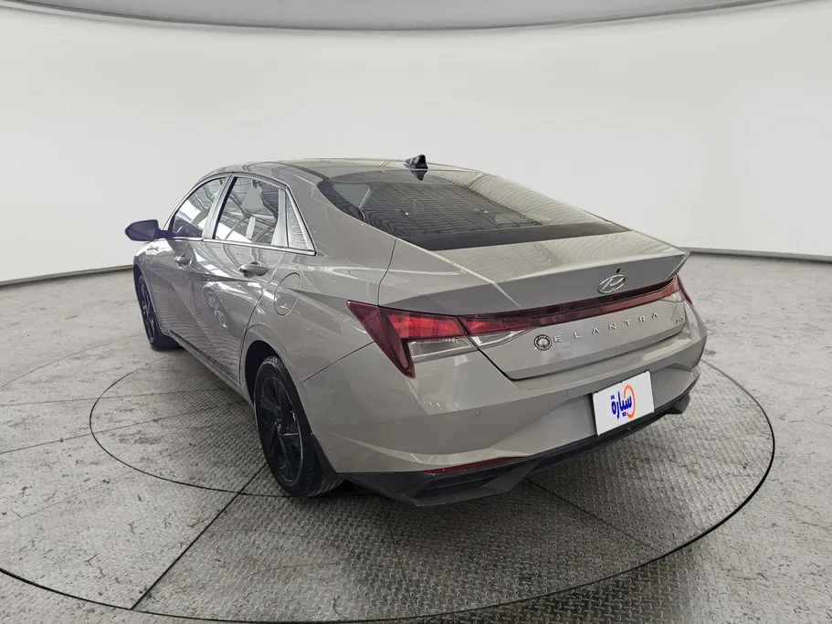 2023 Hyundai Elantra Smart 