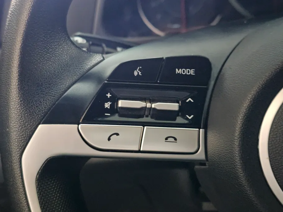 2023 Hyundai Elantra Smart 