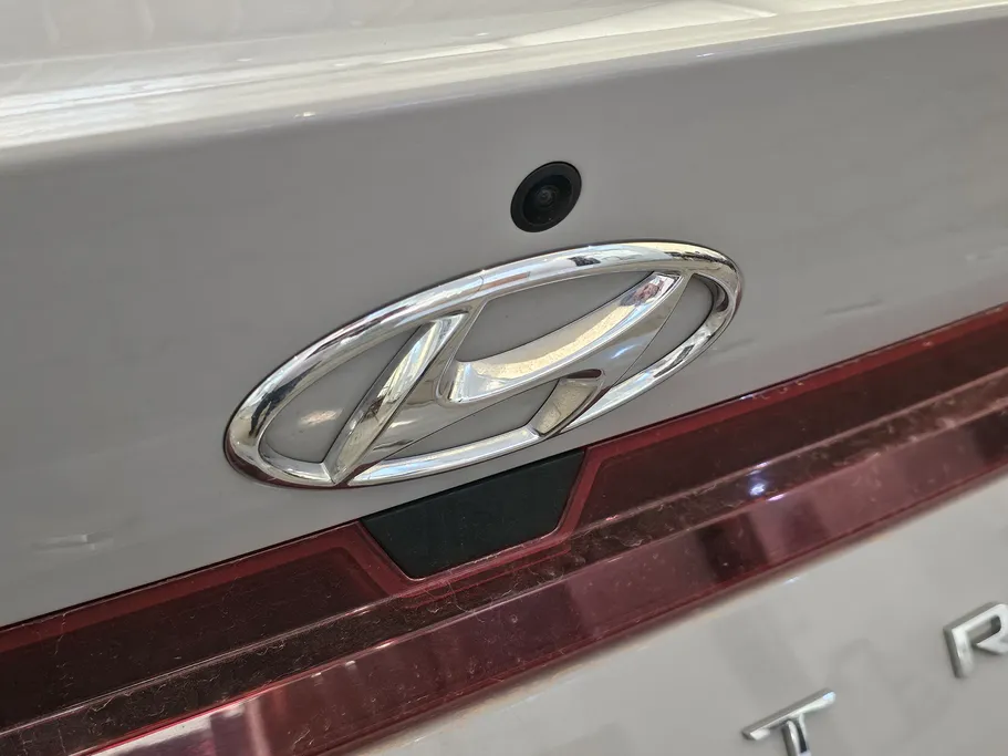 2023 Hyundai Elantra Smart 