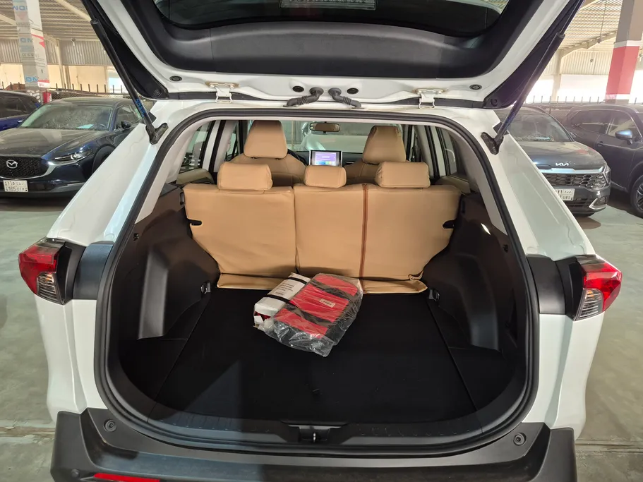 2025 Toyota RAV4 STD 