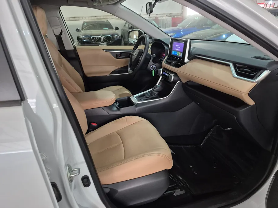 2025 Toyota RAV4 STD 