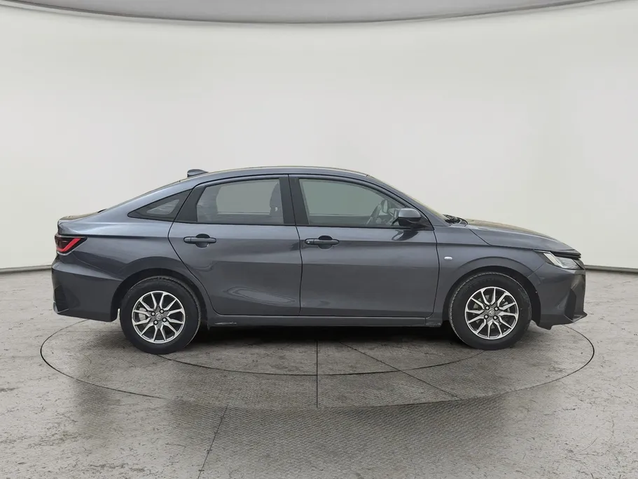 2024 تويوتا Yaris  Y 