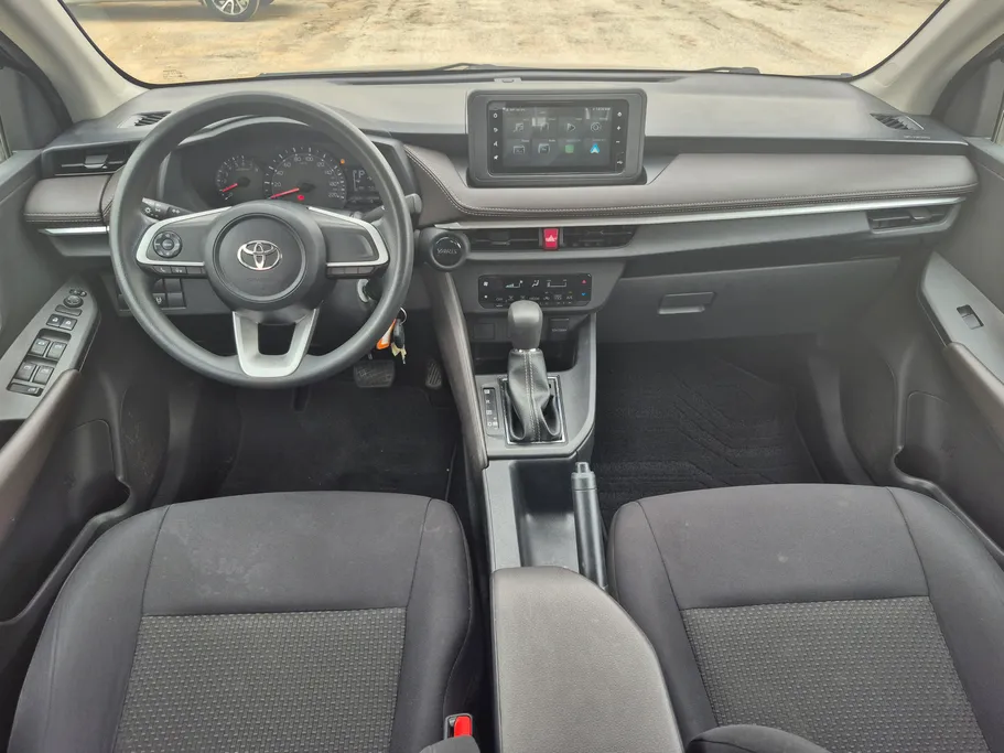 2024 تويوتا Yaris  Y 