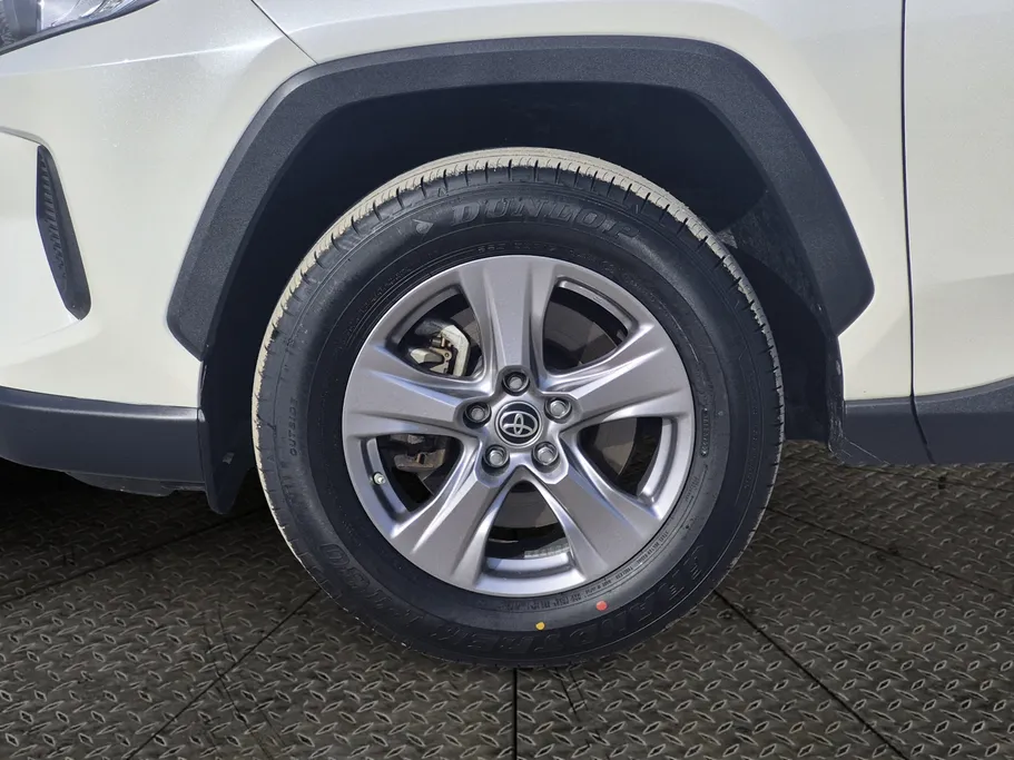 تويوتا راف فور LE 2022 