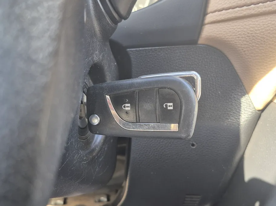 تويوتا راف فور LE 2022 