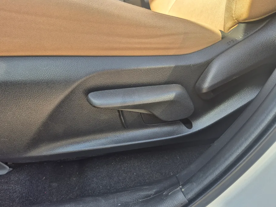 تويوتا راف فور LE 2022 