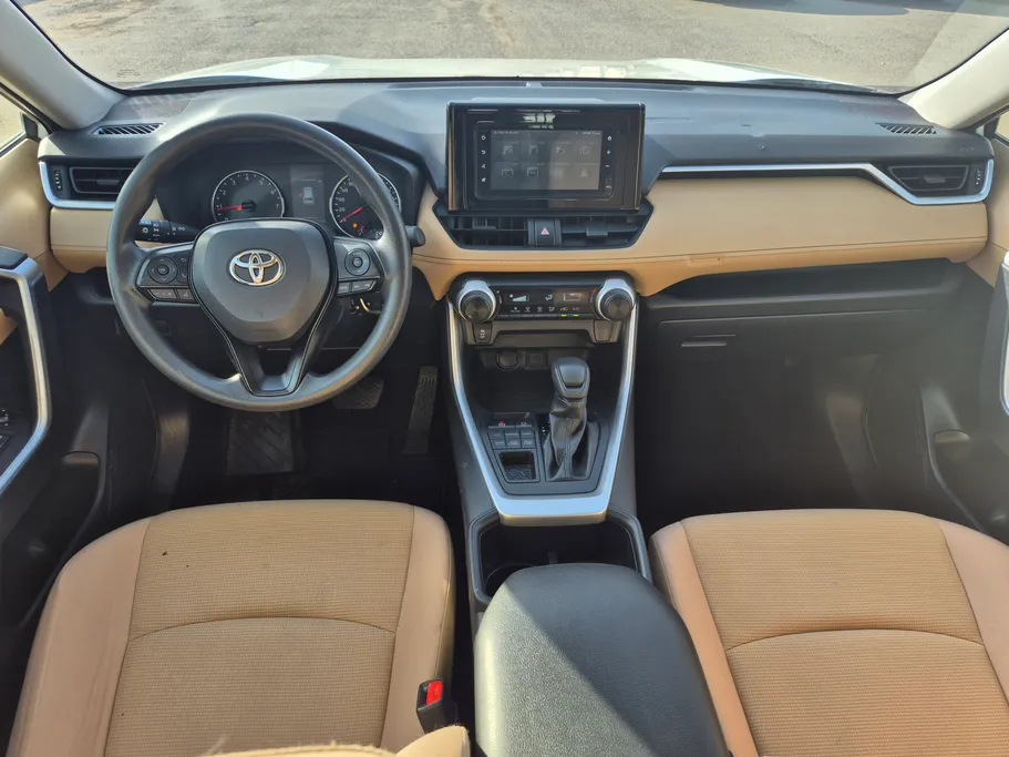 تويوتا راف فور LE 2022 