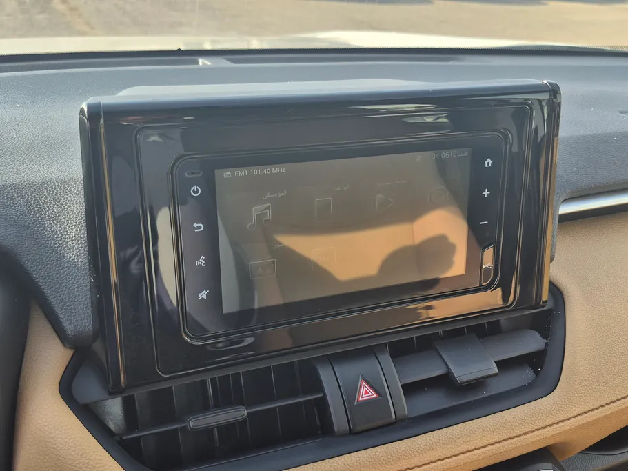 تويوتا راف فور LE 2022 