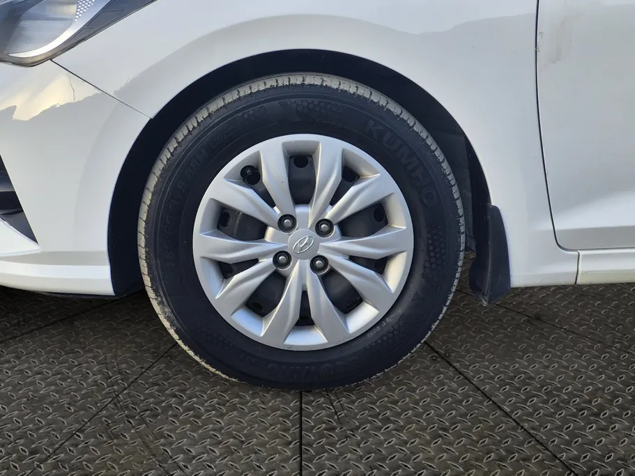 2021 Hyundai Accent Smart 