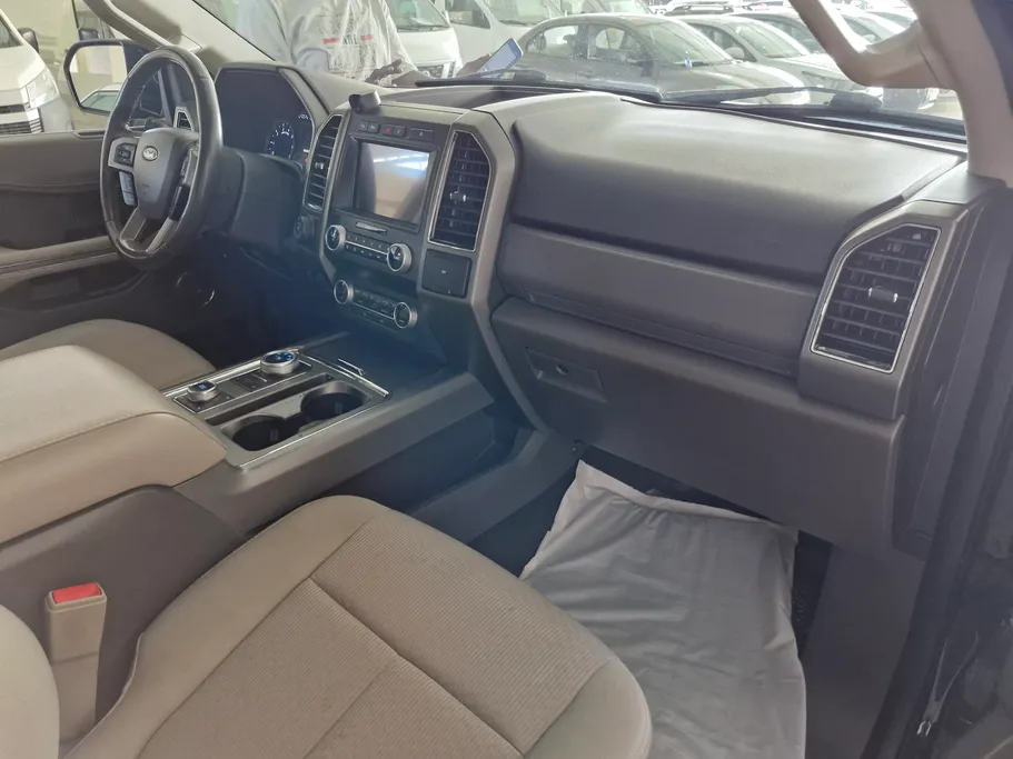 2021 Ford Expedition XLT 