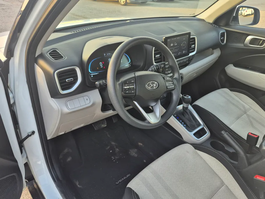 2025 Hyundai Venue Smart 
