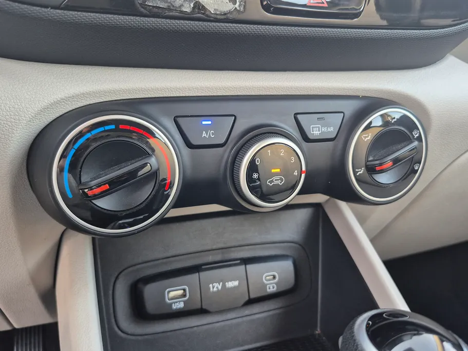 2025 Hyundai Venue Smart 