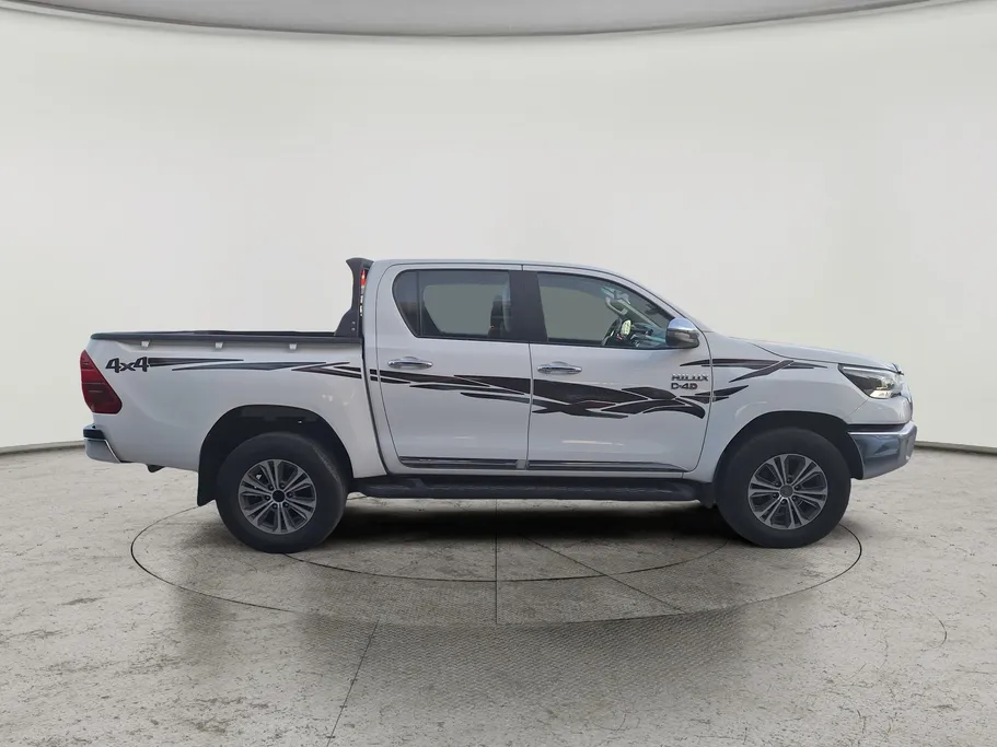 تويوتا هايلكس S GLX 2022 