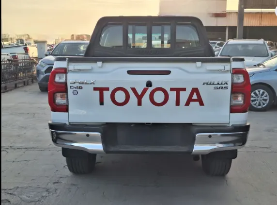 تويوتا هايلكس S GLX 2022 