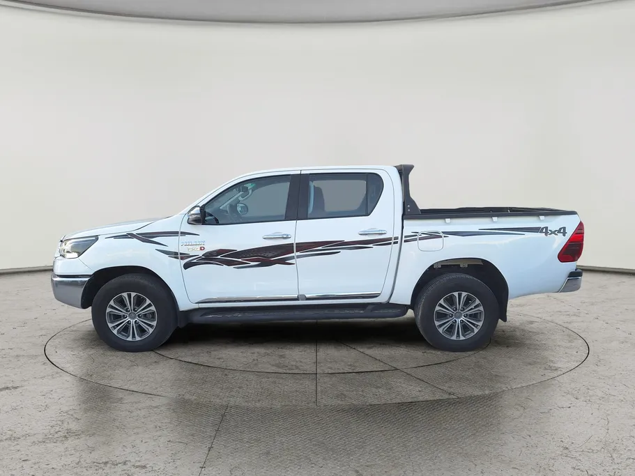 تويوتا هايلكس S GLX 2022 