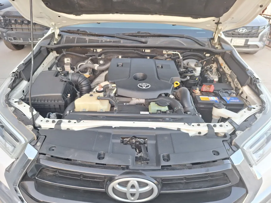 تويوتا هايلكس S GLX 2022 