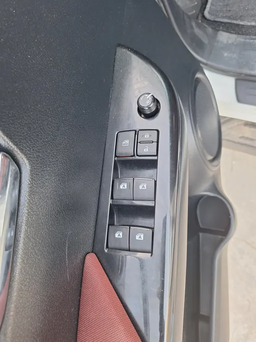 تويوتا هايلكس S GLX 2022 