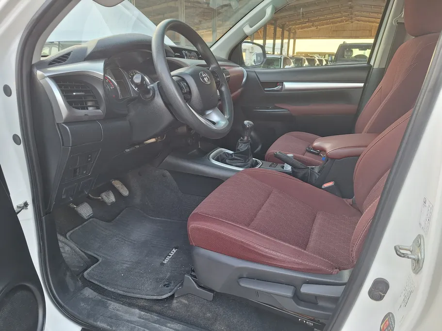 تويوتا هايلكس S GLX 2022 