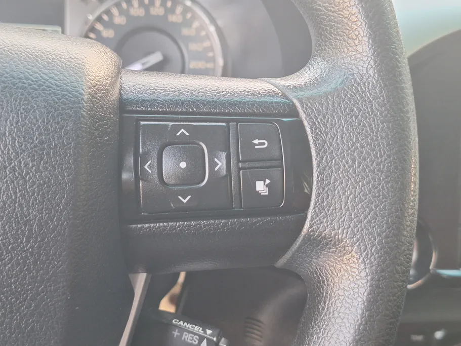 تويوتا هايلكس S GLX 2022 