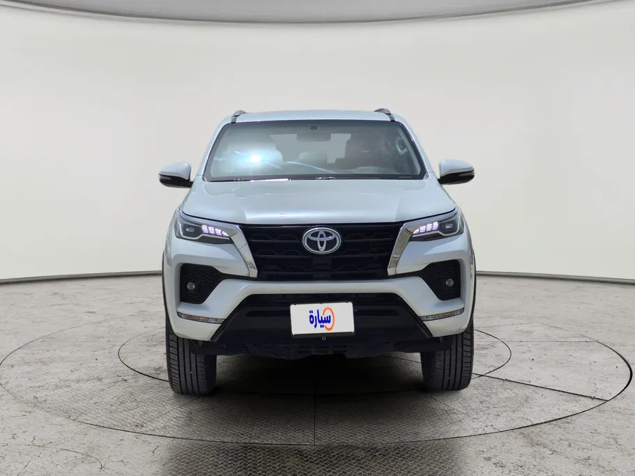 تويوتا فورتشنر VX 2023 
