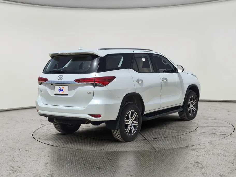 2023 Toyota Fortuner VX 