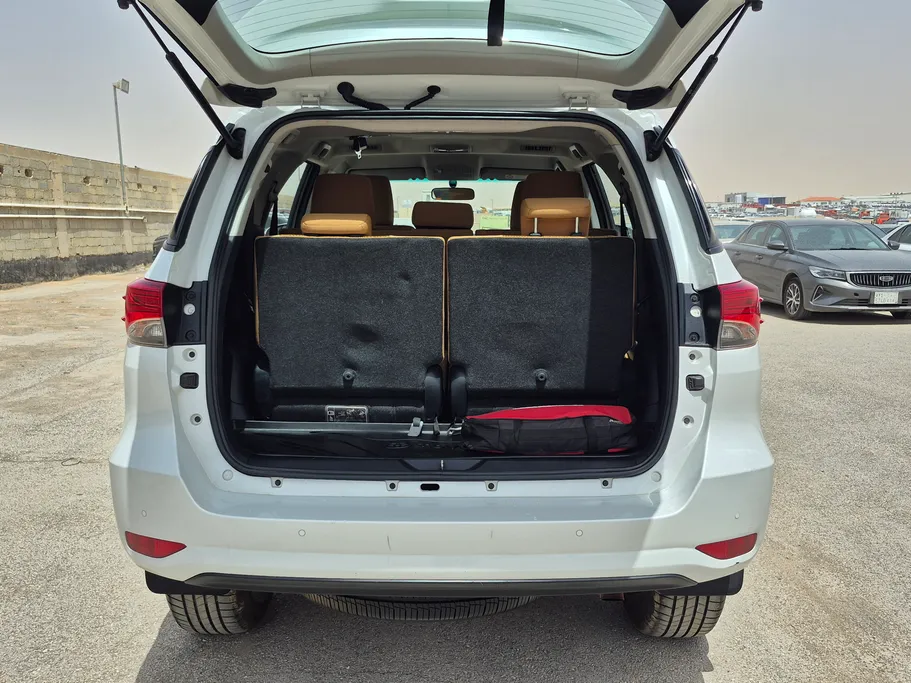 تويوتا فورتشنر VX 2023 