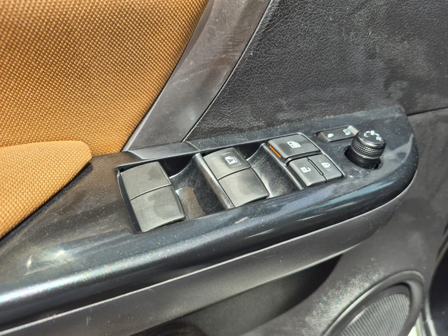 تويوتا فورتشنر VX 2023 