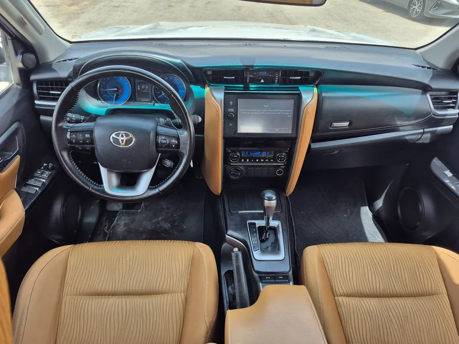 تويوتا فورتشنر VX 2023 