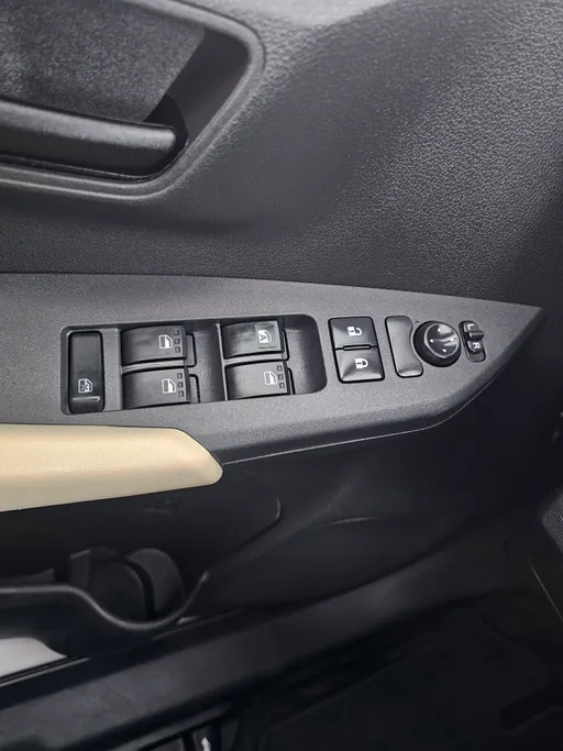 تويوتا يارس Y 2023 