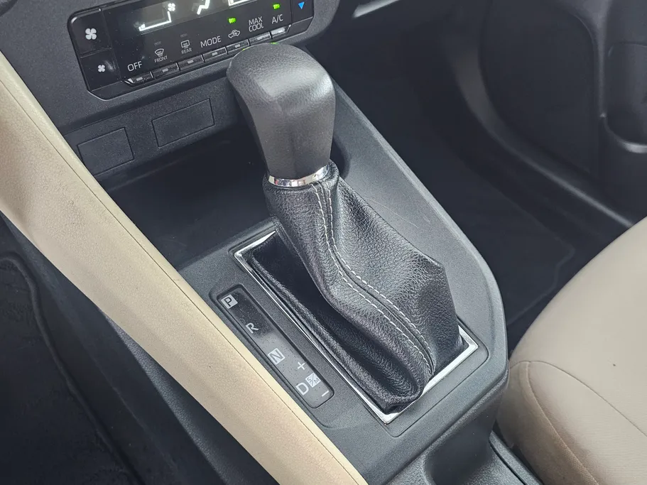 تويوتا يارس Y 2023 