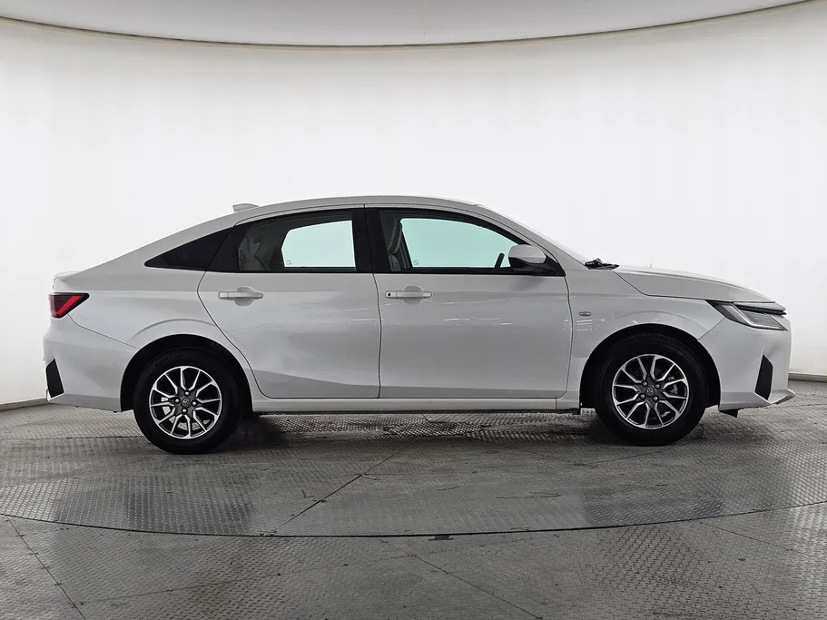 تويوتا يارس Y 2023 