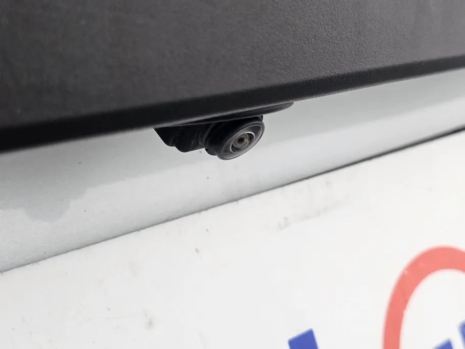 تويوتا يارس Y 2023 