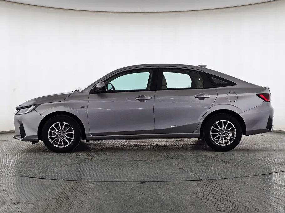 تويوتا يارس Y 2023 