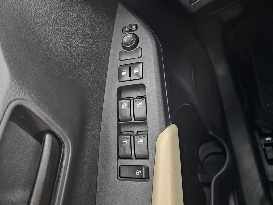 تويوتا يارس Y 2023 